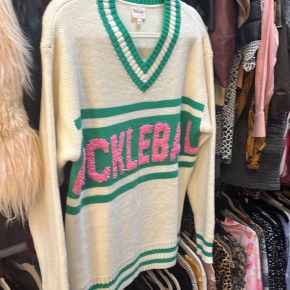 PICKLEBALL V-NECK SWEATER - Picture 11 of 15